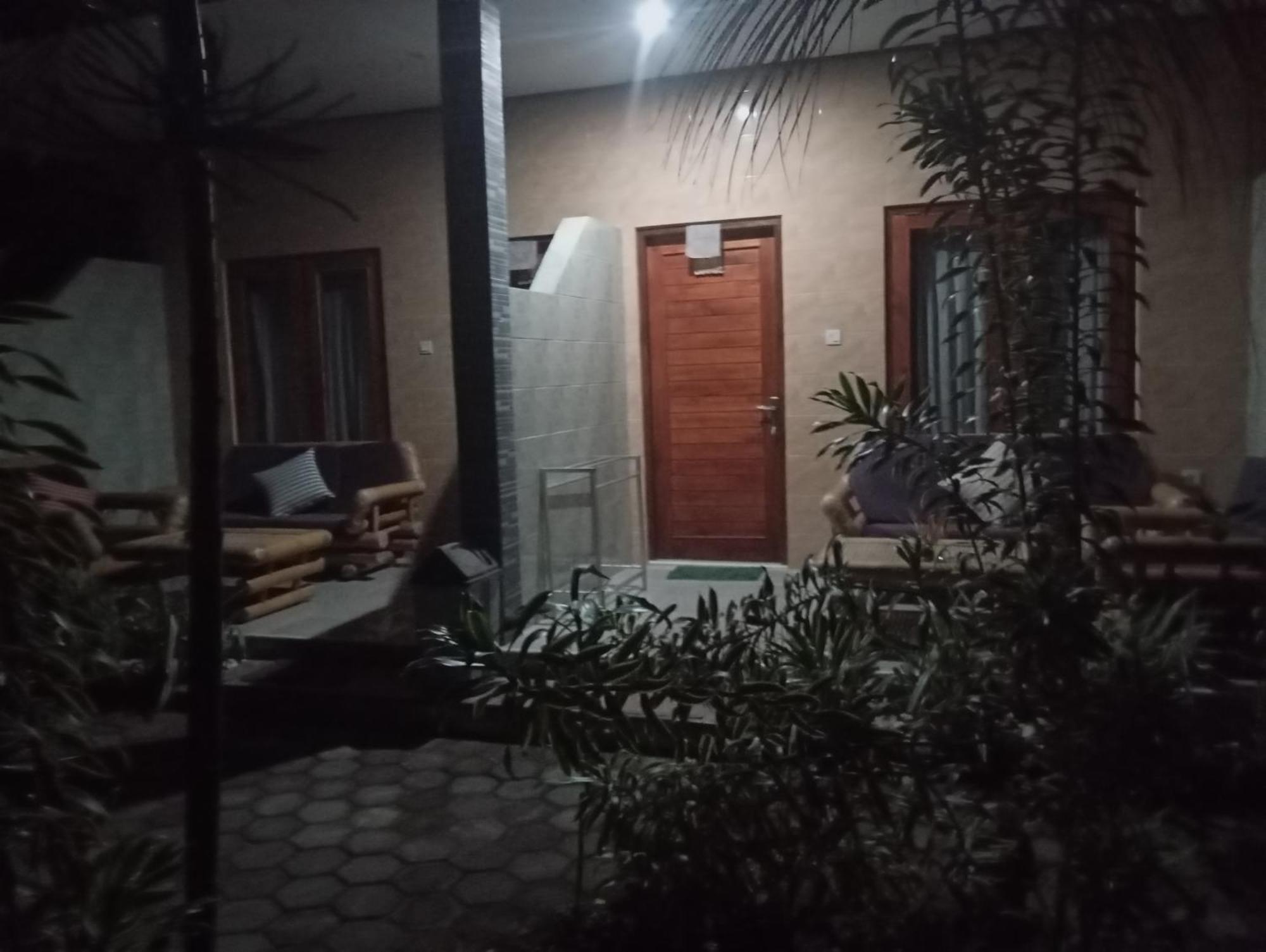Belong Home Stay Lembongan Exterior photo